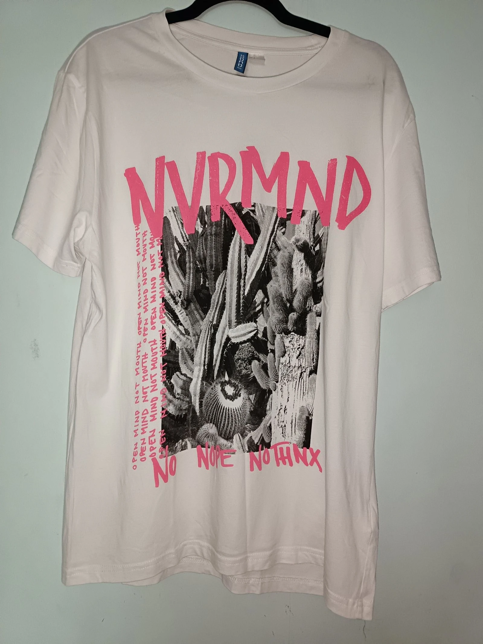 T-shirt H&M Divided Branca com Estampa de Cacto – photo 9